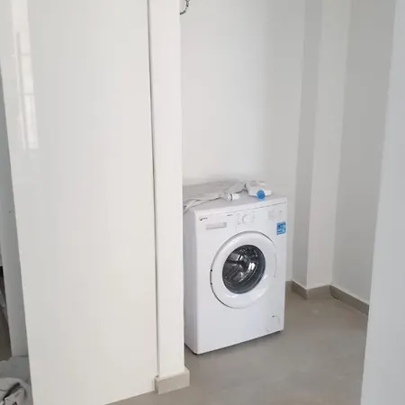 Vlorabeachflat2 Apartamento *